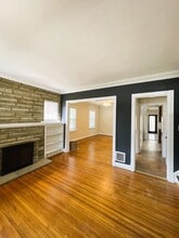 621 Atalanta Ave in Webster Groves, MO - Building Photo - Building Photo