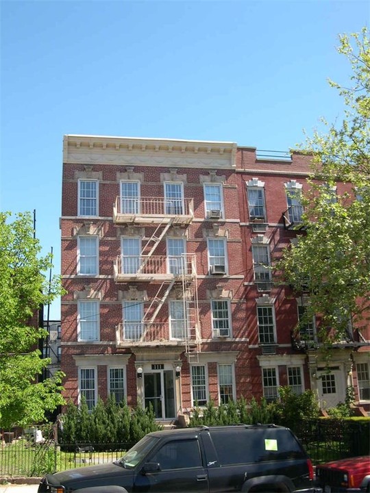 111 4th Pl in Brooklyn, NY - Foto de edificio