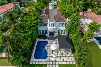 315 E San Marino Dr in Miami Beach, FL - Building Photo - Building Photo