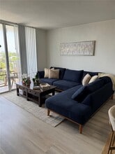 2000 NE 135th St, Unit 609 in North Miami, FL - Building Photo - Building Photo