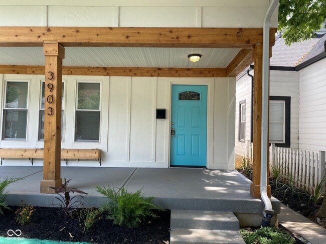 3903 Rookwood Ave in Indianapolis, IN - Foto de edificio - Building Photo