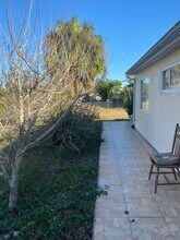 8266 Trionfo Ave in North Port, FL - Foto de edificio - Building Photo