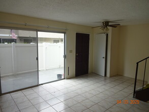 86 Bahia Cir in Santa Paula, CA - Foto de edificio - Building Photo