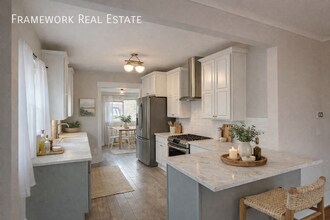 2750 Clayton St in Denver, CO - Building Photo - Building Photo