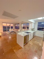 19501 W Country Club Dr, Unit 1209 in Aventura, FL - Building Photo