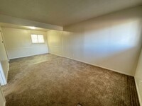 302 Wolf St in Killeen, TX - Building Photo - Interior Photo