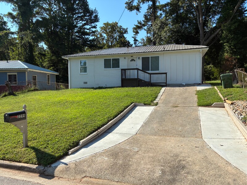 2244 Gary Ct NW in Atlanta, GA - Building Photo