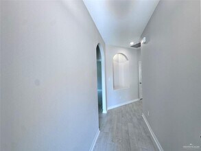 8329 N 35th Ln in McAllen, TX - Building Photo - Building Photo
