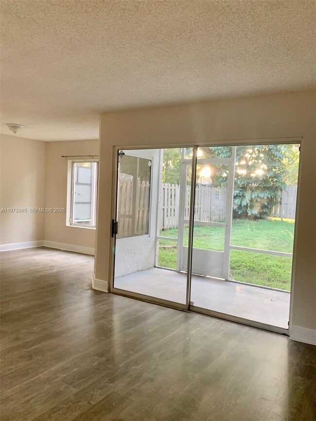 9516 SW 140th Ct in Miami, FL - Building Photo - Building Photo