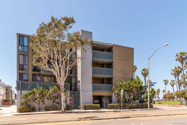 2990 Mission Blvd in San Diego, CA - Building Photo - Building Photo