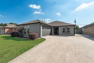 2308 Ruby Rd in Irving, TX - Building Photo - Building Photo