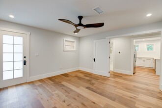 261-265 N Grand St in Orange, CA - Foto de edificio - Building Photo
