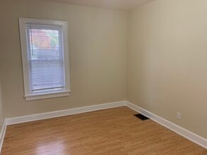 2306 24th St NE in Canton, OH - Building Photo - Building Photo