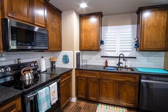 5323 Dannelly Field in San Antonio, TX - Building Photo - Building Photo