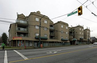 City View Terrace in Vancouver, BC - Building Photo - Building Photo