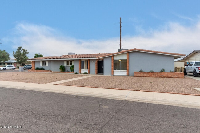 4503 W Loma Ln in Glendale, AZ - Building Photo - Building Photo