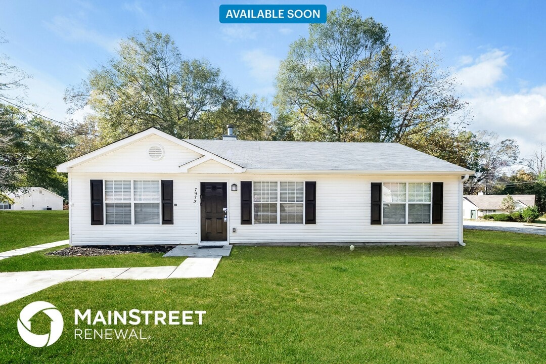 7975 Trinity Park Dr in Riverdale, GA - Building Photo