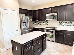 7007 N Mariposa Ln in Dublin, CA - Building Photo - Building Photo