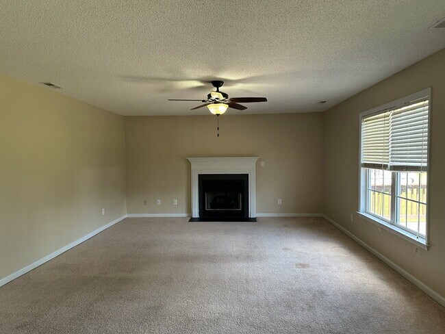 408 Southbridge Dr in Jacksonville, NC - Building Photo - Building Photo