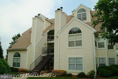 14121 Bowsprit Ln-Unit -301 in Laurel, MD - Foto de edificio