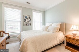 910 Powhatan St in Alexandria, VA - Building Photo - Building Photo