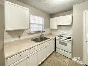 6427 Schoel Ln in Gulf Shores, AL - Building Photo - Building Photo