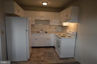 3878 Shadywood Dr-Unit -5 in Jefferson, MD - Building Photo - Building Photo