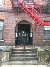 251 S Saint Clair St in Pittsburgh, PA - Foto de edificio - Building Photo