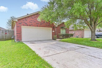 731 Chase View Dr in Bacliff, TX - Building Photo - Building Photo