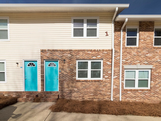 Bloomfield Townhomes in Macon, GA - Foto de edificio - Building Photo