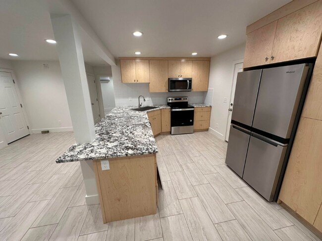 469 E Elm St, Unit 467 in American Fork, UT - Building Photo - Building Photo