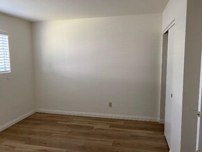 23647 Golden Springs Dr, Unit #G-1 in Diamond Bar, CA - Foto de edificio - Building Photo