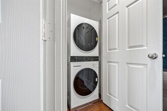 3711 San Felipe St in Houston, TX - Building Photo - Building Photo