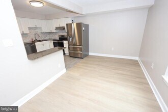 6984 Hanover Pkwy in Greenbelt, MD - Building Photo - Building Photo
