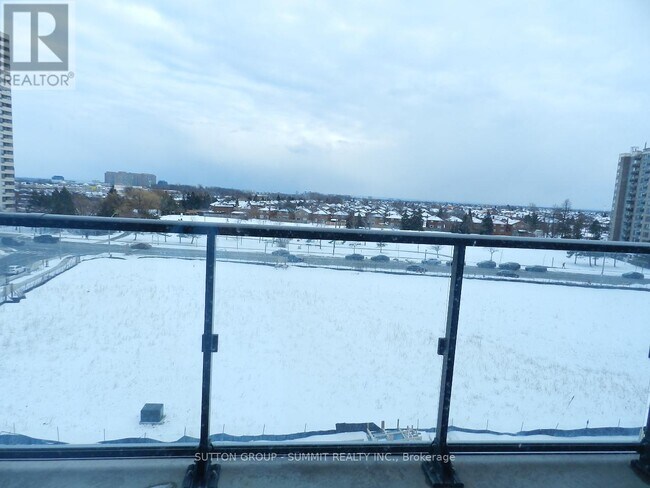 448 Burnhamthorpe Rd W in Mississauga, ON - Building Photo - Building Photo