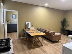6805 Edinburgh Rd in Corona, CA - Building Photo - Building Photo