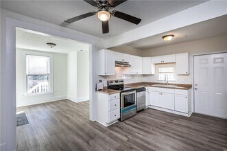 404 Paines Ave NW in Atlanta, GA - Building Photo - Building Photo