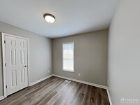 2056 Ballston Pl photo'