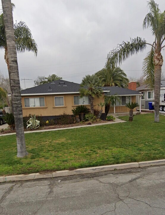 25464 26th St in San Bernardino, CA - Building Photo