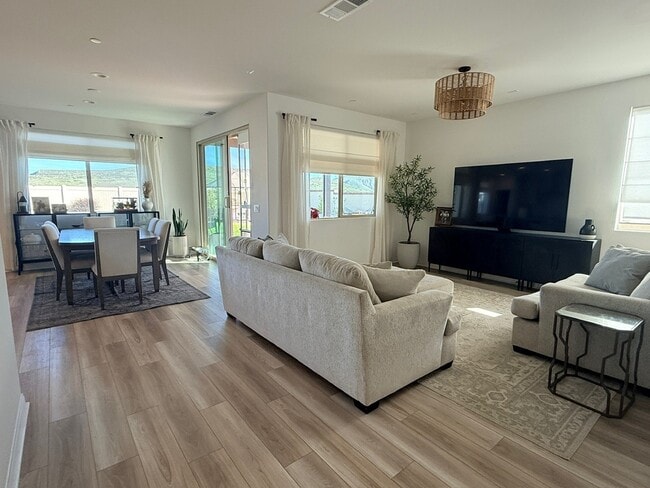 4126 Bentwood Ct in Lake Elsinore, CA - Building Photo - Building Photo