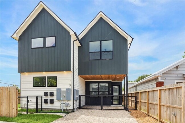 property at 316 N Everton St