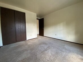 305 Kellywood Manor in New Kensington, PA - Building Photo - Building Photo