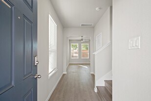 831 Oakland Dr in Houston, TX - Building Photo