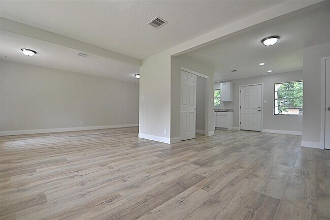 5619 Elm Spring Dr in Houston, TX - Building Photo - Building Photo
