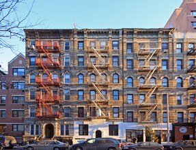 73-75 E 3rd St in New York, NY - Foto de edificio - Building Photo