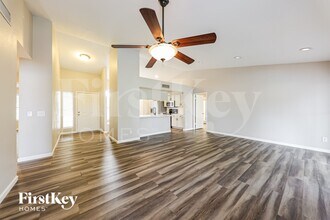 19626 N 14th Pl in Phoenix, AZ - Foto de edificio - Building Photo