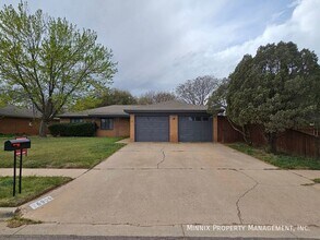 6906 Elmwood Ave in Lubbock, TX - Building Photo - Building Photo