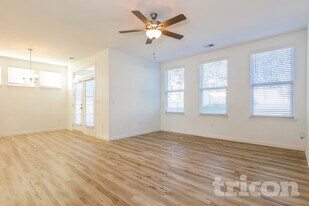 425 Freeport Wy in Mcdonough, GA - Building Photo