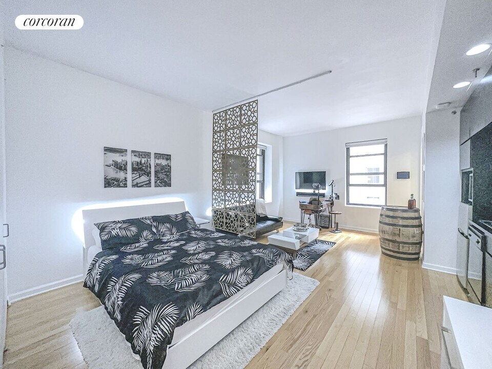 56 Pine St in New York, NY - Building Photo
