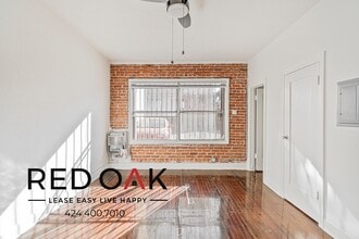 245 N Kenmore Ave in Los Angeles, CA - Building Photo - Building Photo